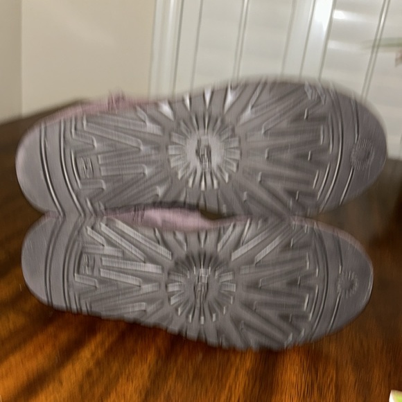 Ugg suede leather ankle boots. - Picture 11 of 12